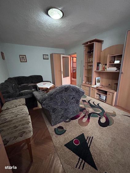 Apartament cu 4 camere decomandat în Central