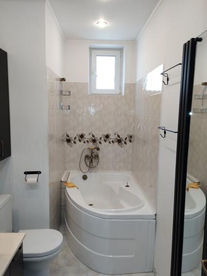 Inchiriez apartament doua camere - 7