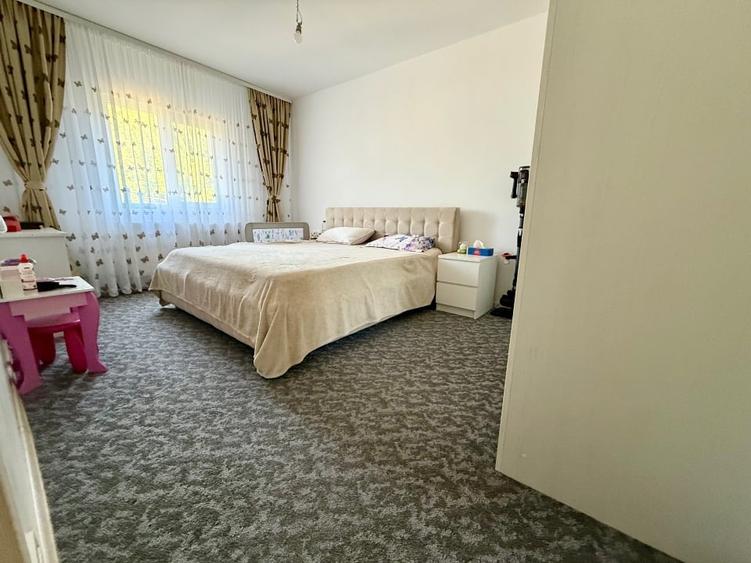Casă individuală cu 3 camere cu Garaj în Lunca Cetățuii