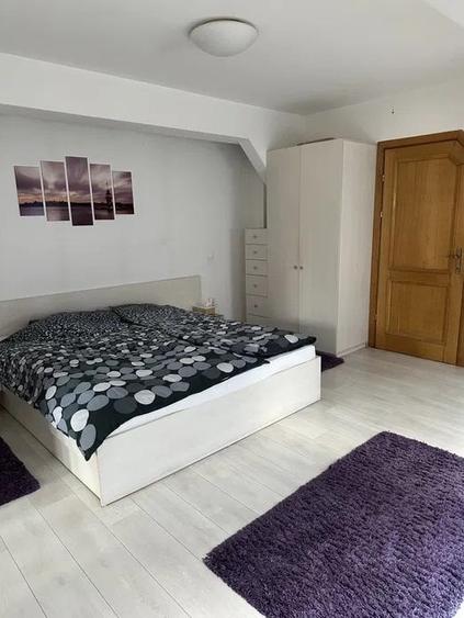Casă individuală cu 5 camere cu Teren 165 Mp în Vatra Luminoasă