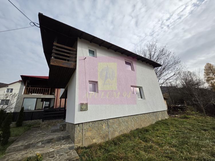 Casă individuală cu 4 camere cu Canalizare în Valea Doftanei