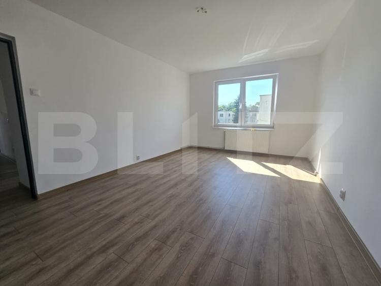 Apartament 3 camere, 70 mp, renovat complet – Cartier Unirii, Reghin - 1