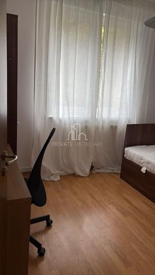 Apartament cu 4 camere decomandat în 7 Noiembrie