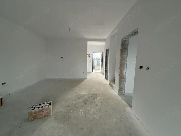 Casă cu 4 camere cu Teren 300 Mp în Calea Urseni