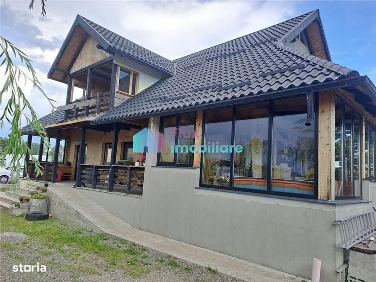 Casă cu 4 camere cu Teren 10000 Mp în Fântâna Mare