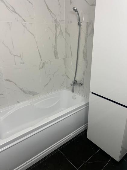 Apartament decomandat în Sisești