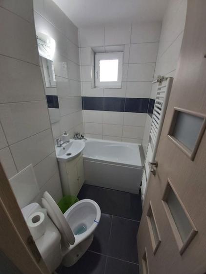 Apartament cu 2 camere semidecomandat în Exterior Vest
