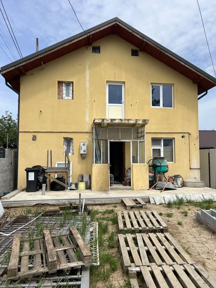 Casă individuală cu 3 camere cu Canalizare în Brănești