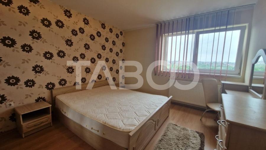 Apartament cu 4 camere semidecomandat în Ștrand