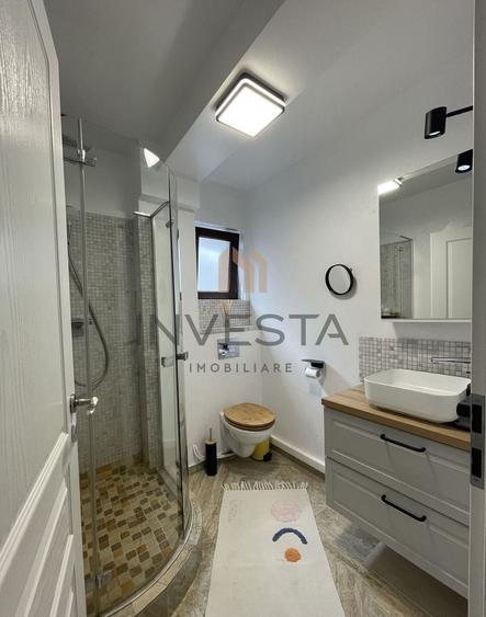 Apartament cu 4 camere semidecomandat, mobilat în Bună Ziua