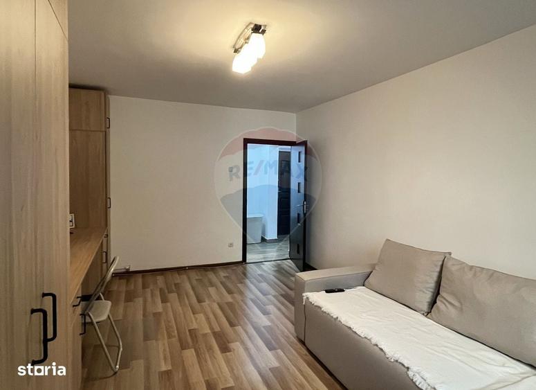 Garsonieră decomandată, mobilată în Iancului
