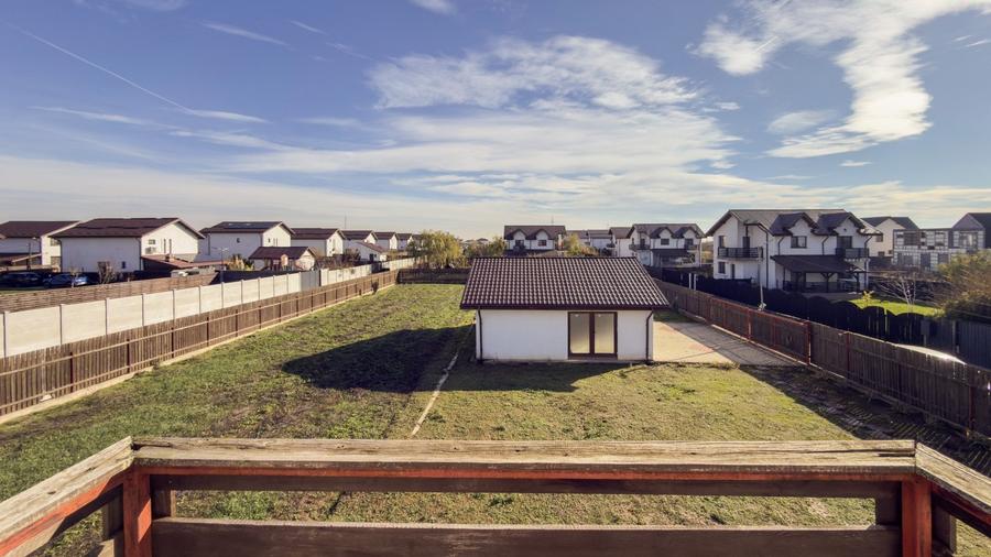 Casă individuală cu 5 camere cu Piscina în Săbăreni