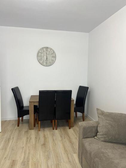 Apartament cu 2 camere decomandat în Roșu