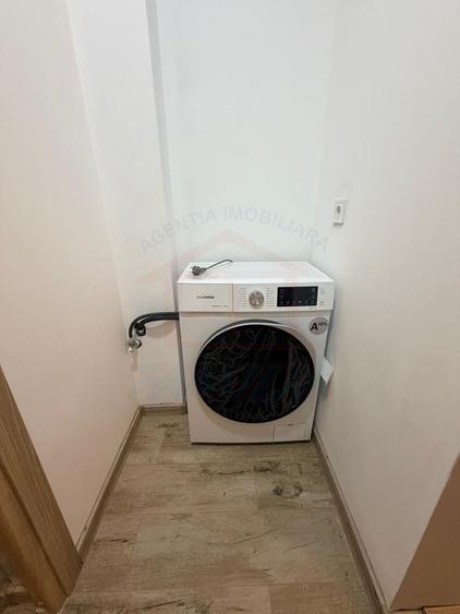 Apartament cu 3 camere în Mazepa 1