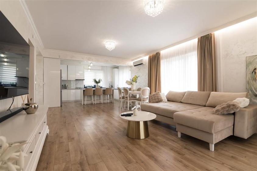 Casă cu 4 camere cu Teren 490 Mp în Aeroport