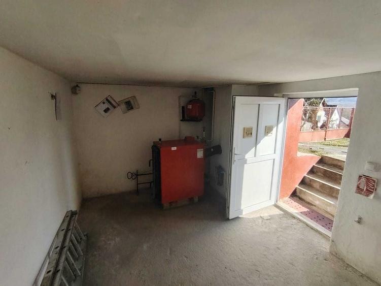 Casă cu 4 camere în Turbuța