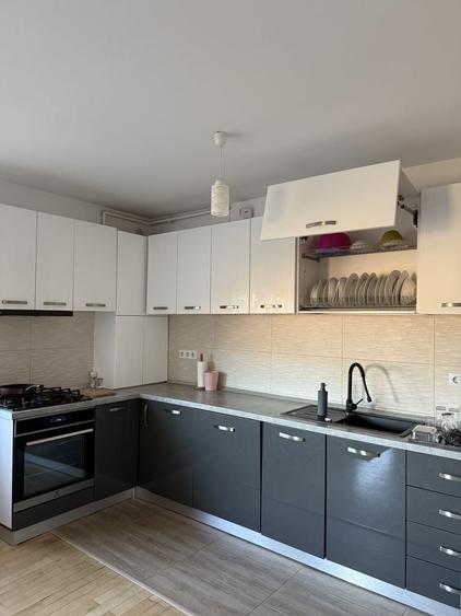 Apartament cu 3 camere decomandat în Lazaret