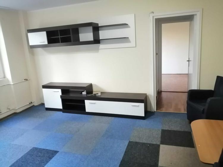 Apartament cu 2 camere semidecomandat în Decebal