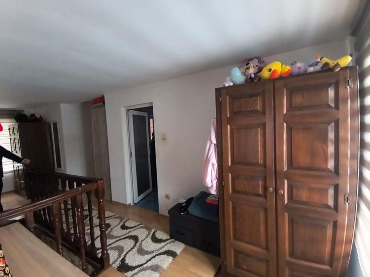 Casă individuală cu 4 camere cu Canalizare în Burdujeni