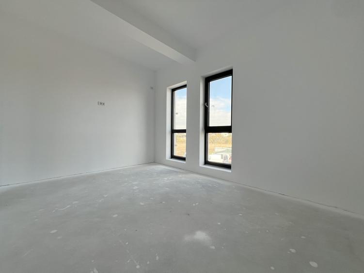 Duplex cu 4 camere cu Canalizare în Urseni