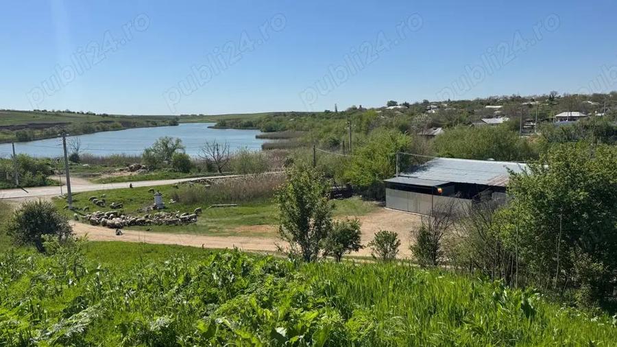 teren intravilan curti constructii 2500mp, langa balta de pescuit sportiv - 3