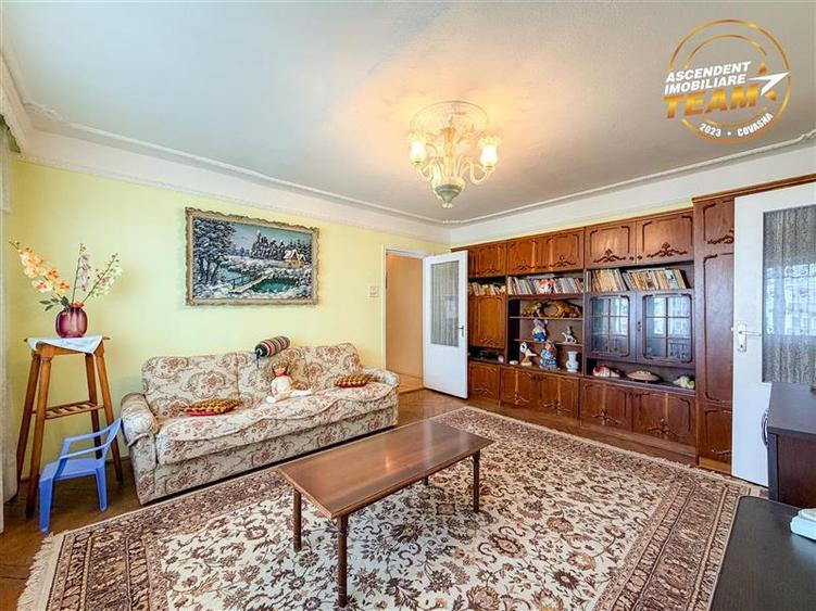 Apartament cu 3 camere nedecomandat în Gării