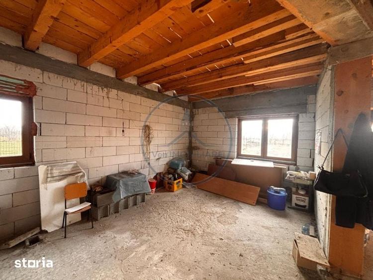 Casă cu 5 camere cu Teren 2900 Mp în Șieu