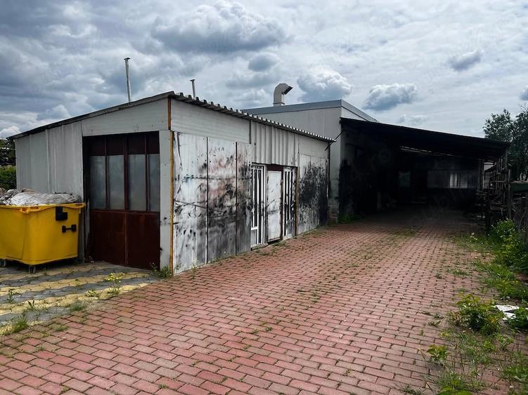 Spațiu comercial, de 905 mp, în Mărăcineni