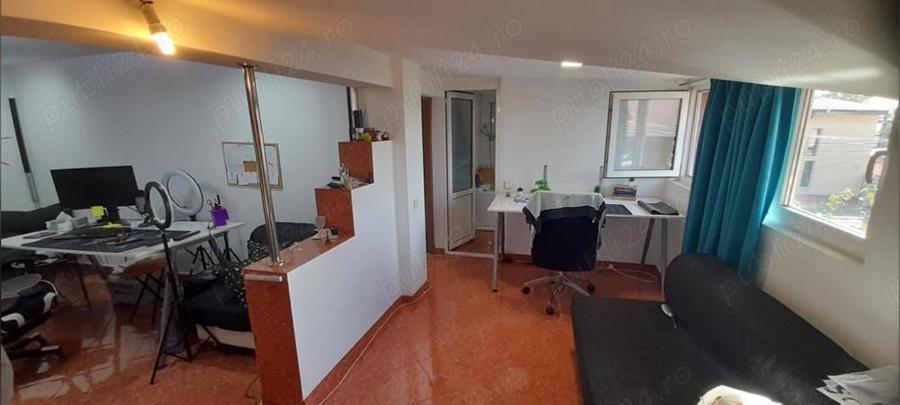 Casă cu 6 camere în Bucureștii Noi