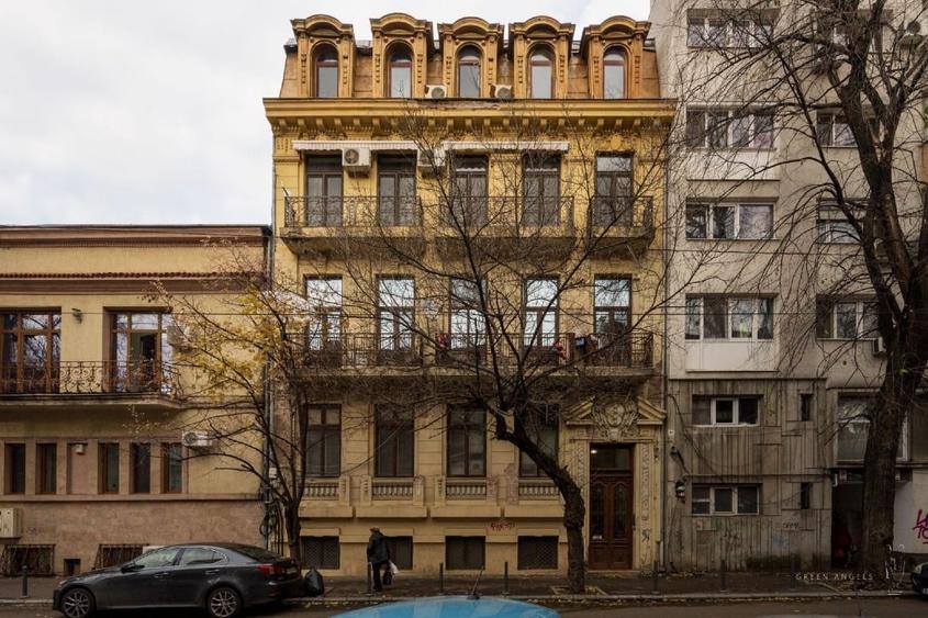 Apartament cu 3 camere decomandat, mobilat în Cișmigiu
