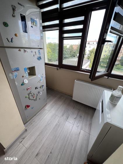 Apartament cu 3 camere decomandat în Găvana