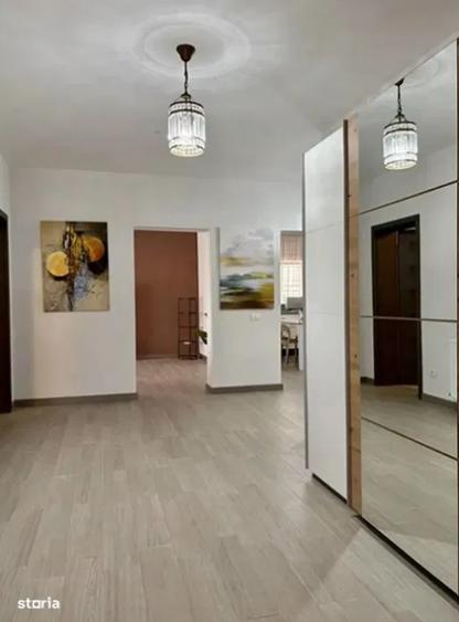 Duplex cu 4 camere cu Teren 500 Mp în Central