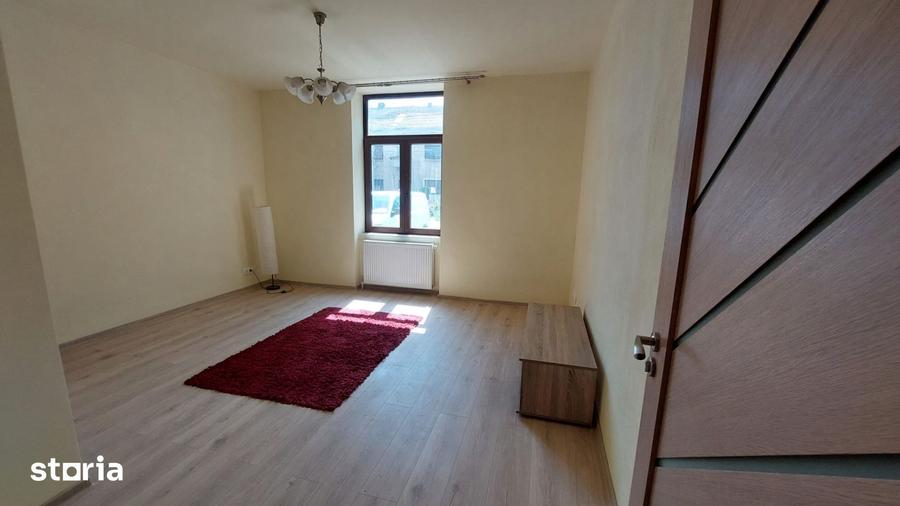 Apartament cu 3 camere semidecomandat în Iosefin