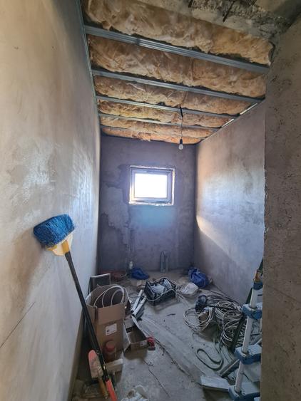 Casă cu 6 camere cu Canalizare în Adjud