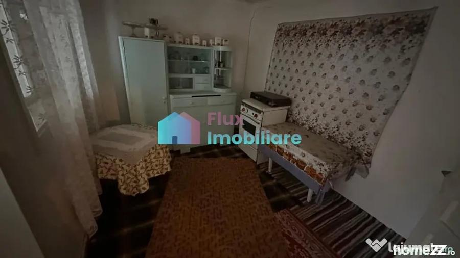 Casă cu 3 camere cu Teren 1410 Mp în Dumbrăveni