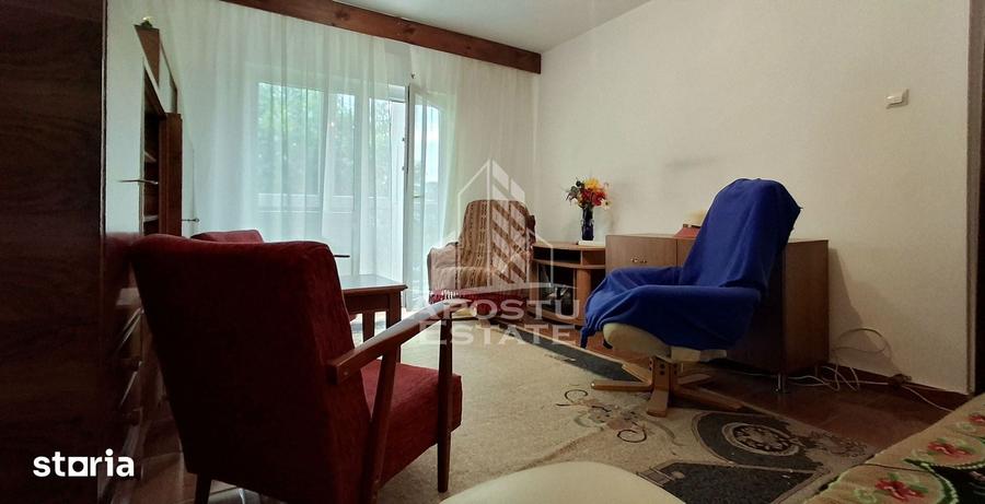 Apartament cu 2 camere semidecomandat în Micălaca