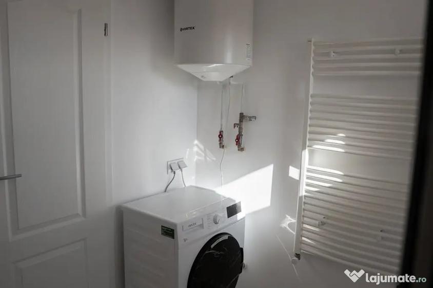 Apartament cu 4 camere decomandat în Berceni