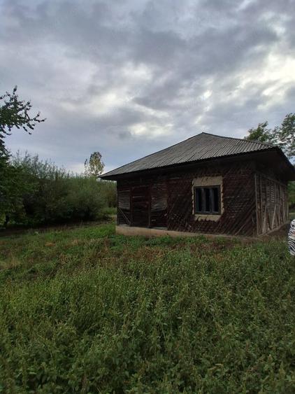 Casă cu 4 camere cu Teren 19 Mp în Horodnic