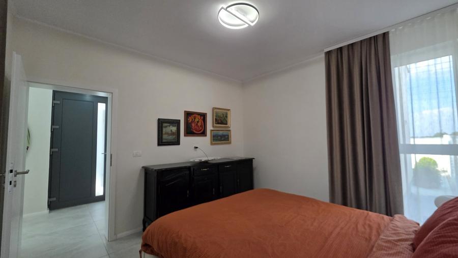 Duplex cu 4 camere cu Canalizare în Dumbrăvița