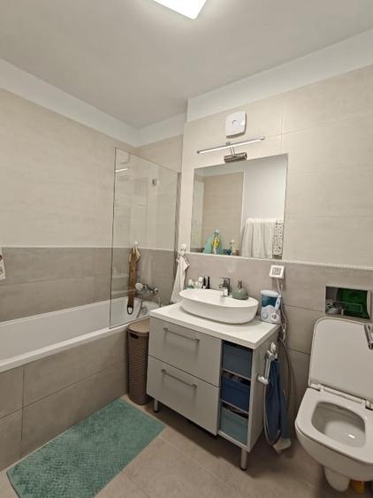 Apartament cu 2 camere decomandat, mobilat în Sisești
