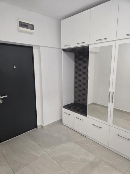 Apartament cu 2 camere decomandat, mobilat în Universitate