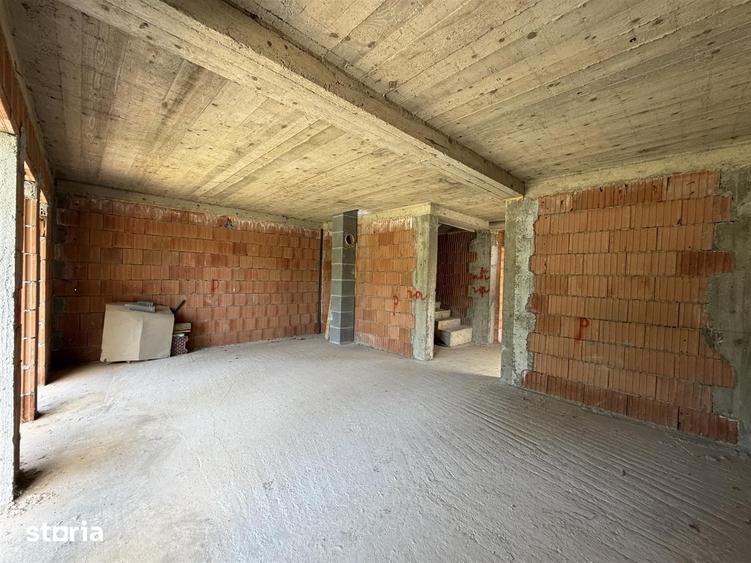 Casă cu 4 camere cu Teren 845 Mp în Central