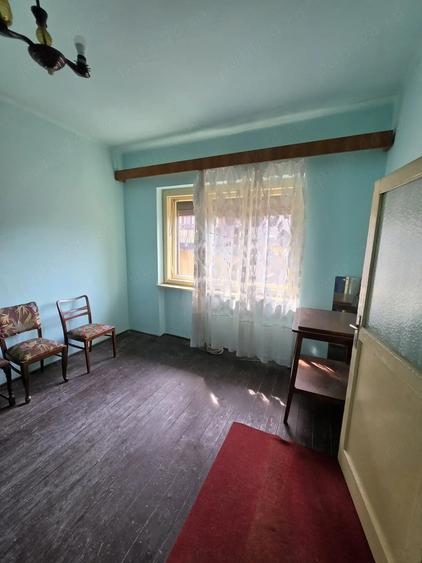 Apartament cu 5 camere semidecomandat în Ultracentral