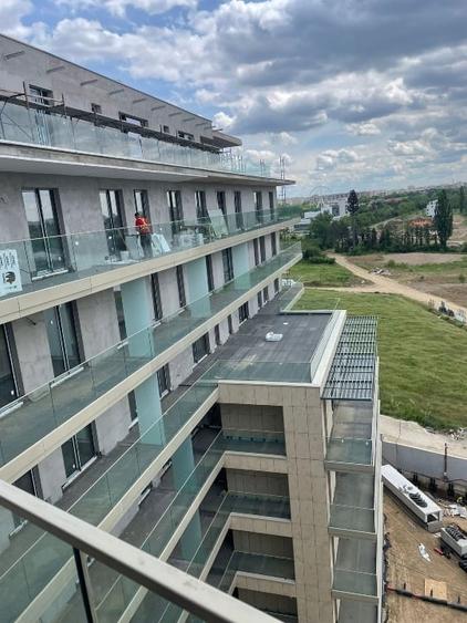 Apartament cu 3 camere decomandat în Floreasca