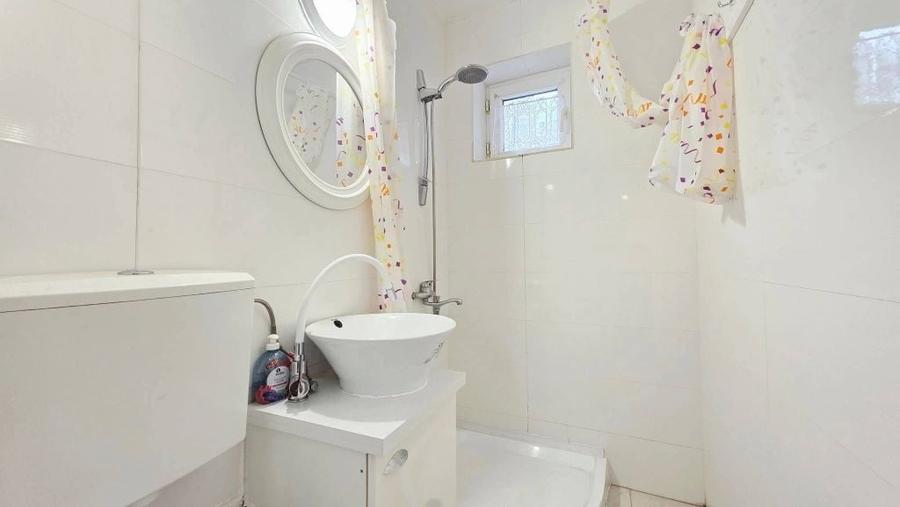 Apartament cu 2 camere semidecomandat în Romanilor