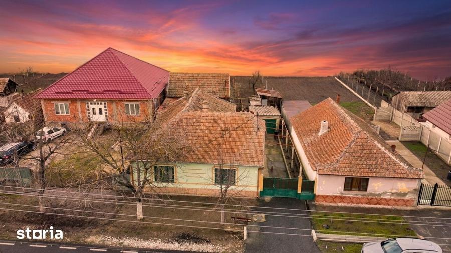Casă cu 3 camere cu Canalizare în Central