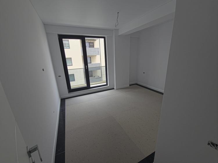 Apartament cu 2 camere decomandat în Tomis Plus