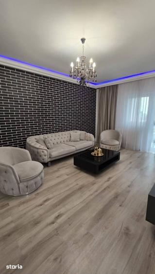 Apartament cu 2 camere în Apărătorii Patriei