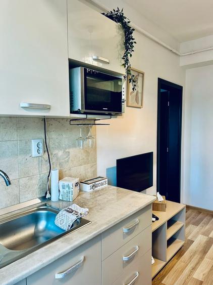 Apartament cu 2 camere semidecomandat în Ultracentral