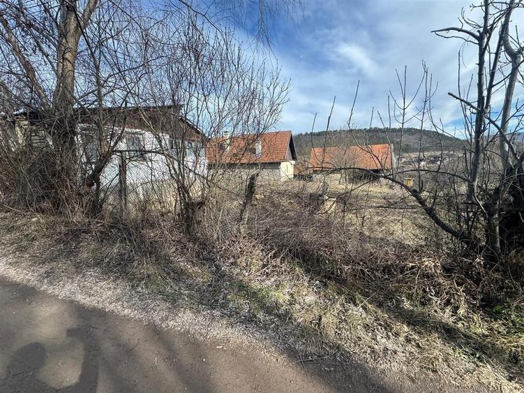 Teren Construcții intravilan de 1000 mp, în Nădășelu